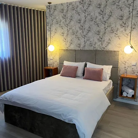 White Guest ファティマ