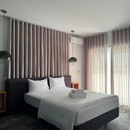 White Guest 3*